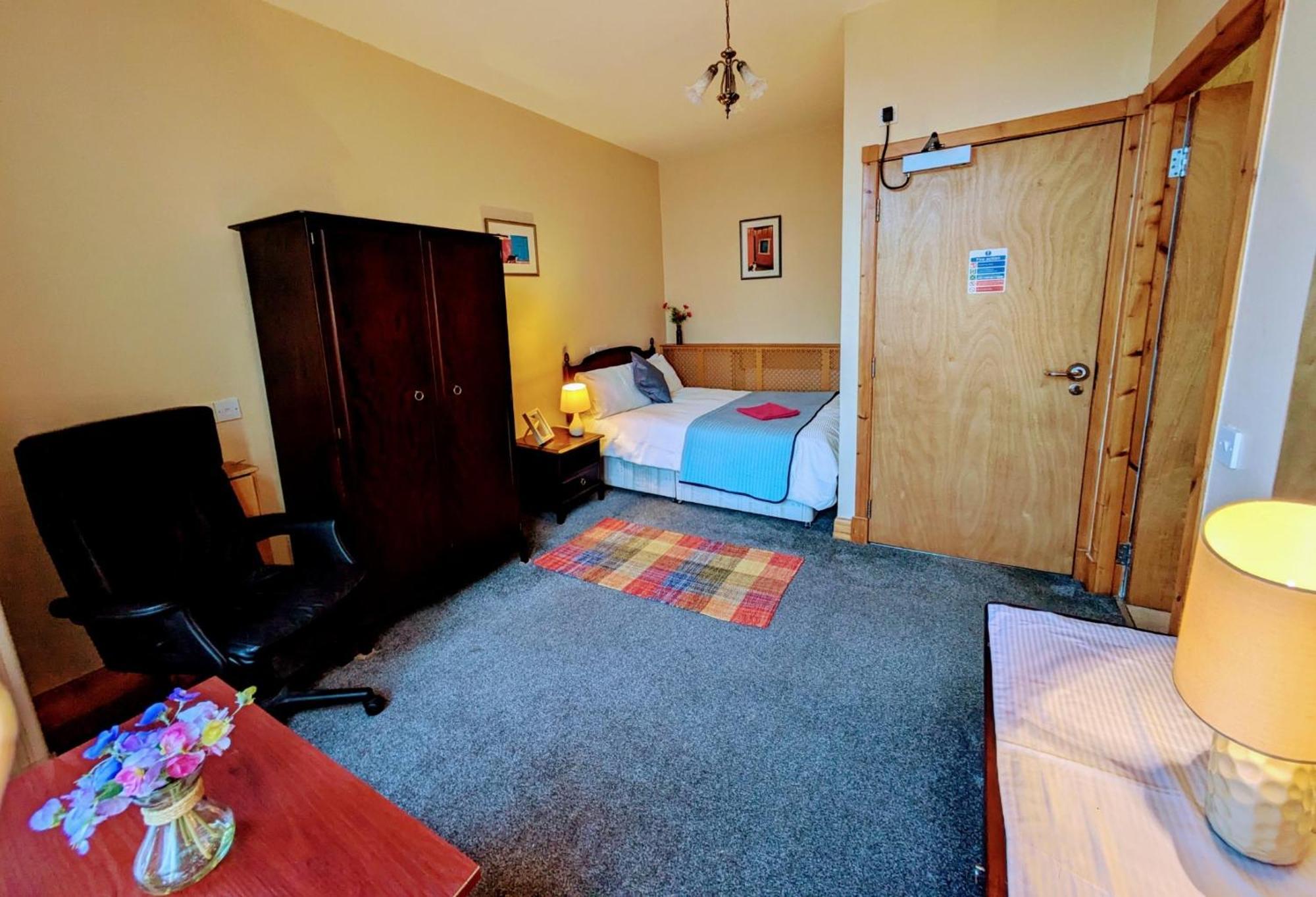 Hollybank - Ensuite Room & Use Of Large Shared Kitchen Dumfries Exterior photo