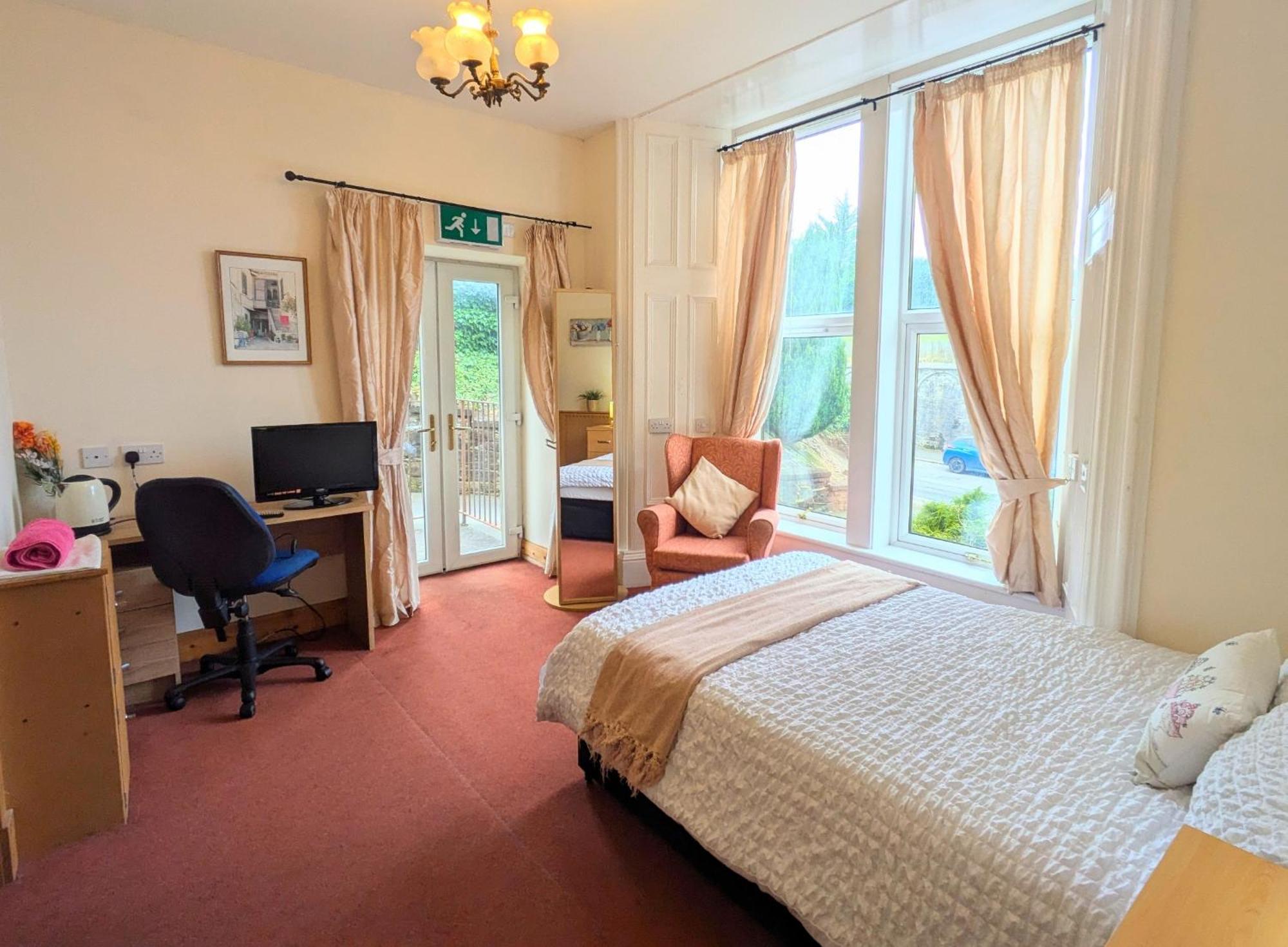 Hollybank - Ensuite Room & Use Of Large Shared Kitchen Dumfries Exterior photo